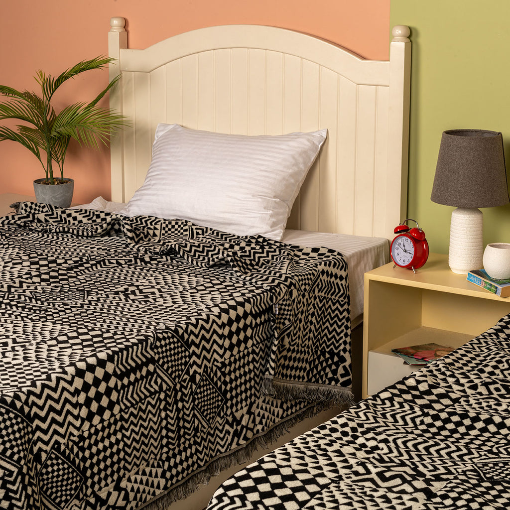 Velvet coverlet patterns