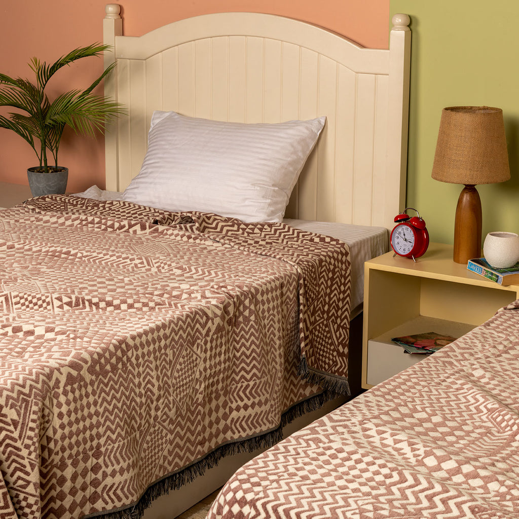 Velvet coverlet patterns