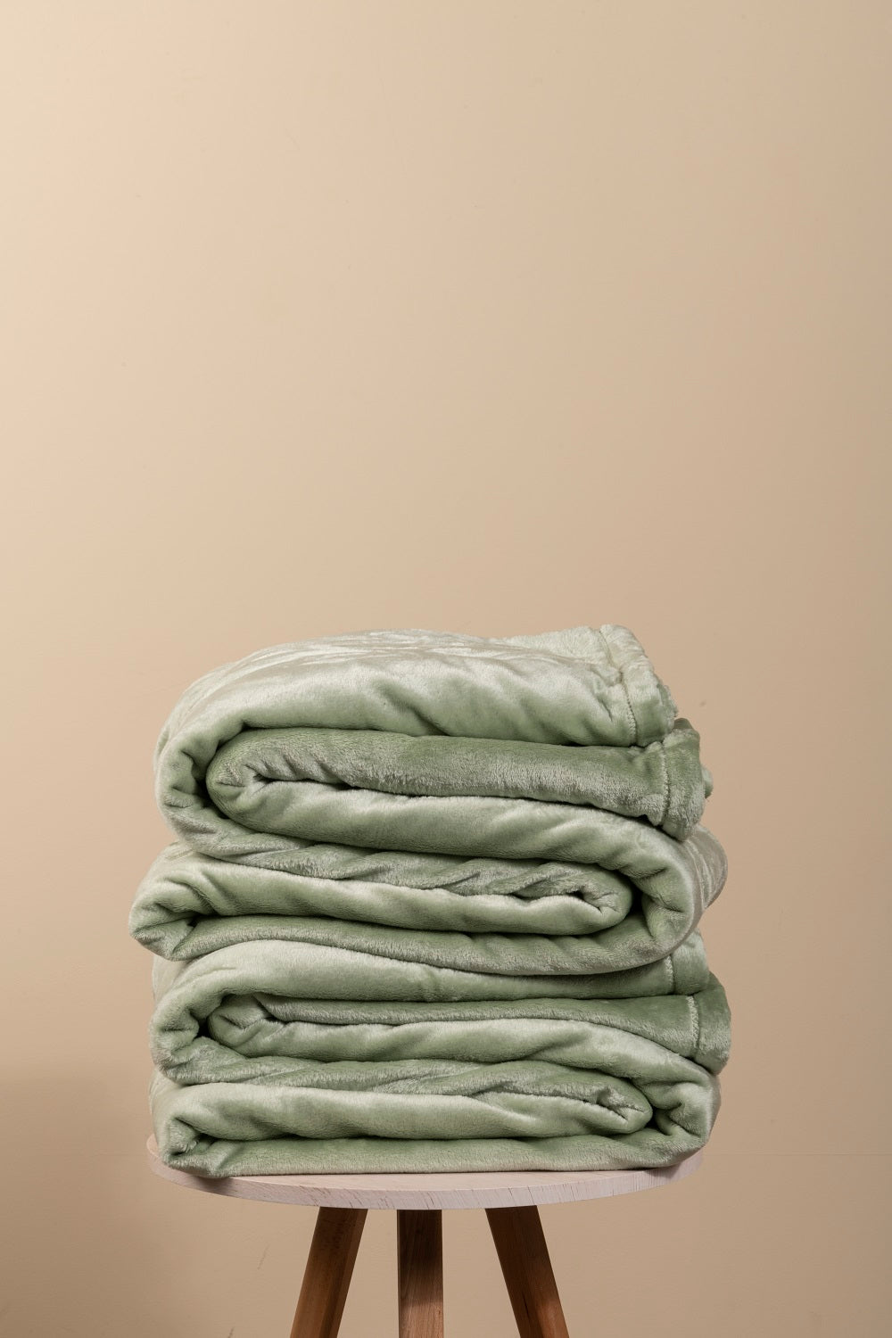 Miro velvet Heater - 1 pcs