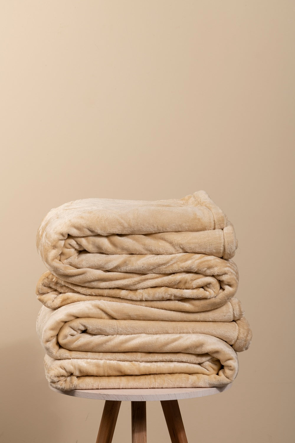 Miro velvet Heater - 1 pcs