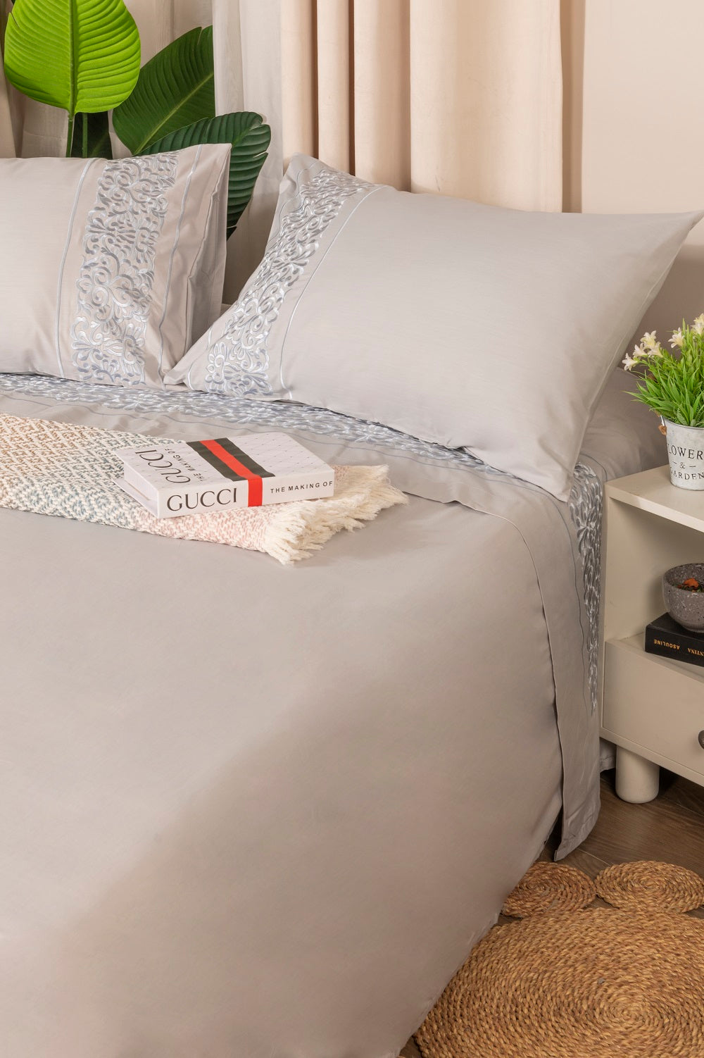 Embroidered cotton bedsheet - 4 pcs