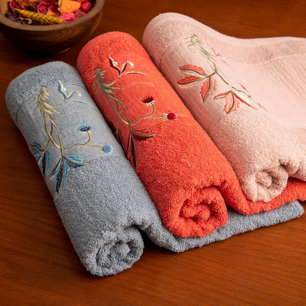 Offer Buy 5  Packages of towels (60 x 120 cm) for 999 EGP