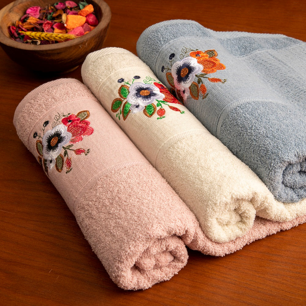 Offer Buy 5  Packages of towels (60 x 120 cm) for 999 EGP